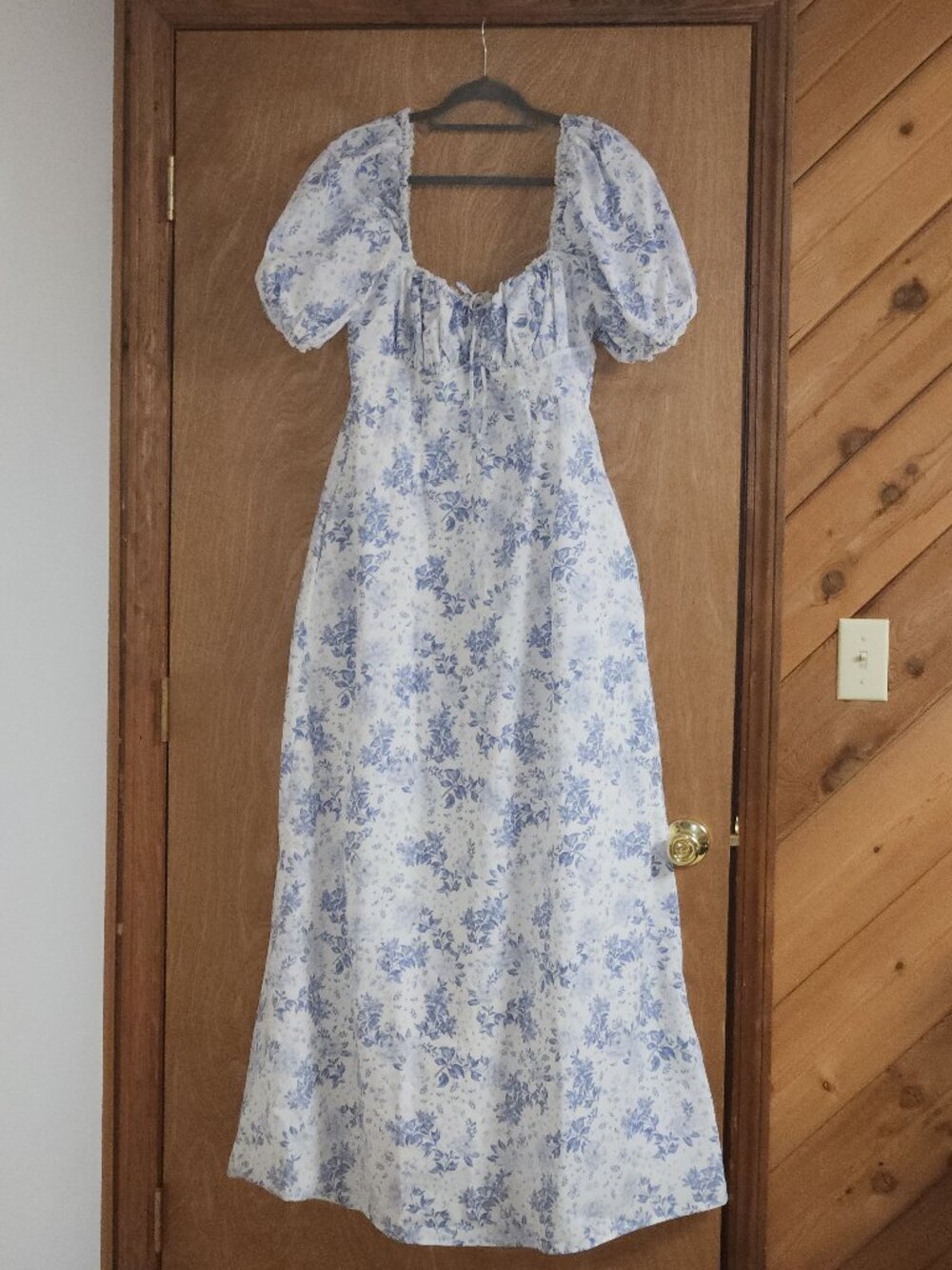 House of CB Felizia Maxi Dress Blue Floral Milkmaid Puff Sleeve Large D-E Cup
